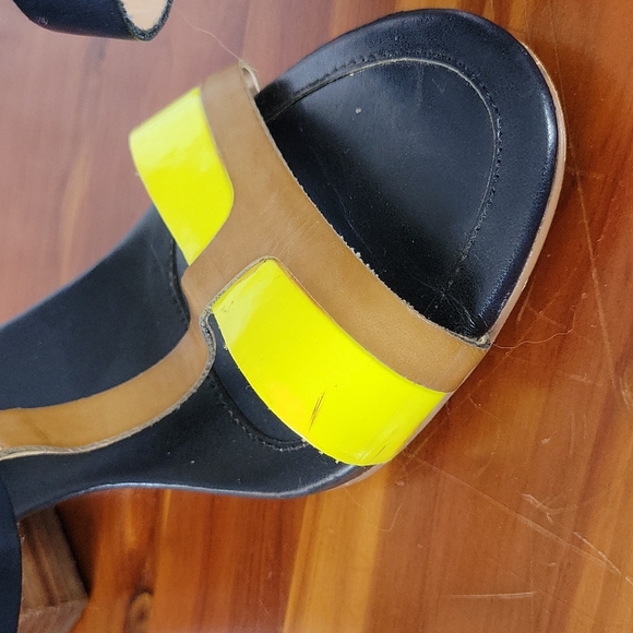 Tommy Hilfiger Blue and Yellow Heels Size 9M - Picture 5 of 7